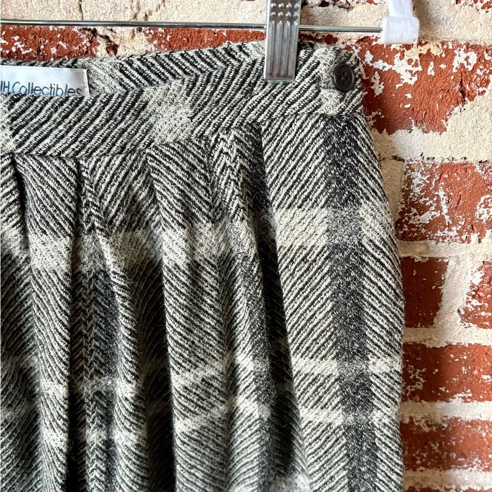 Vintage 80s/90s JH Collectibles minimalist academia wool skirt - Picture 3 of 7